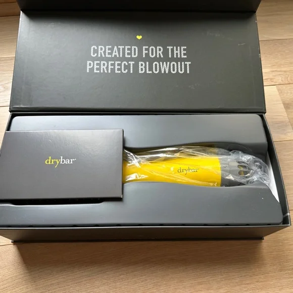 Drybar Double Shot blow dryer Hair brush - Picture 4 of 4